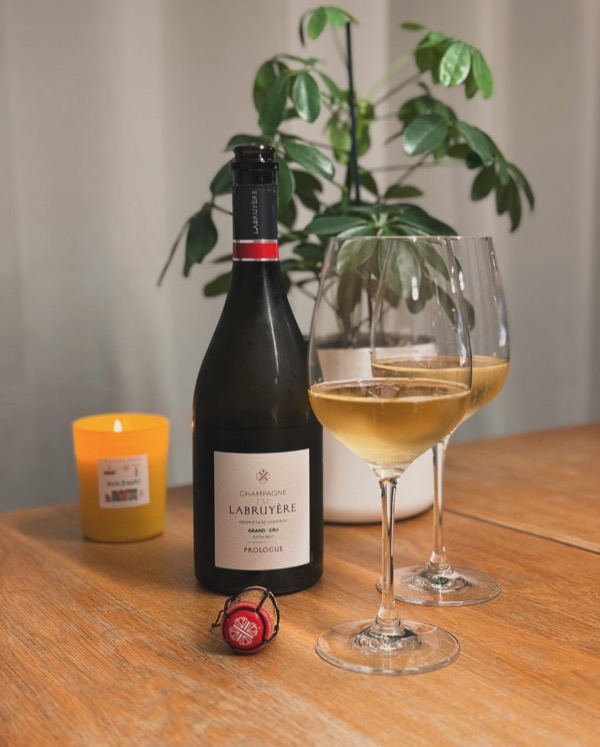 Manchmal hat man eine Erwartung an einen Champagner – und wird dann doch überrascht. Beim @champagne_jm_labruyere - Prologue Extra Brut war genau das…