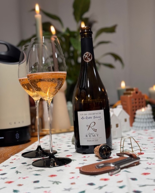 Der @georges.remy – Les Quatre Terroirs No. 21 hat uns bei den wichtigsten Weihnachtsvorbereitungen am 3. Advent nicht nur kurz begleitet. Vom…