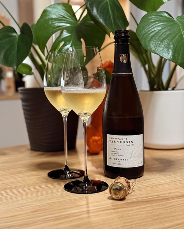 💭 Kennst du diesen Moment nach einem warmen Sommertag?
​
​Wenn es plötzlich regnet. Leise. Sanft. Und du diesen unverkennbaren Geruch wahrnimmst –…