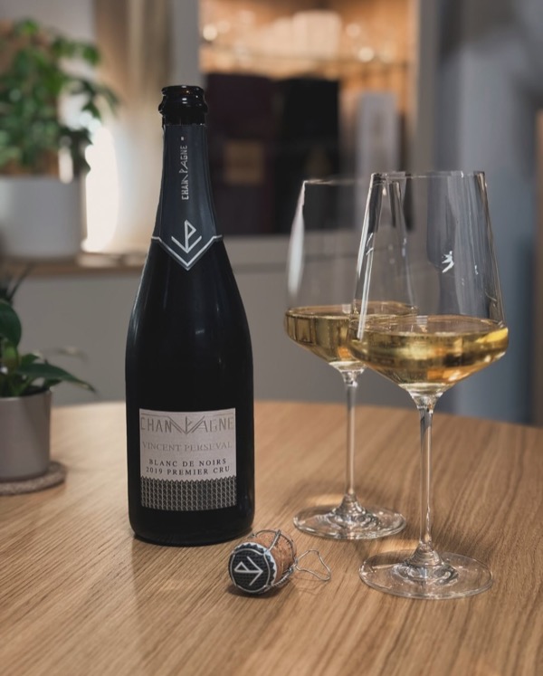 Ein Champagner, der zeigt, was Pinot Noir & Meunier gemeinsam können, wenn man ihnen genug Zeit gibt.

@champagnevincentperseval – Brut Millésimé…