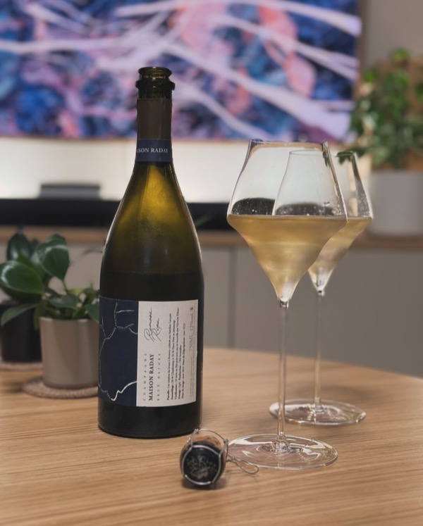 Gestern habe ich noch eine Flasche geöffnet, bei der ich mir nicht sicher bin, ob ich sie nochmal bekommen werde. Maison Raday – Ramosa Ripa.
Ein…