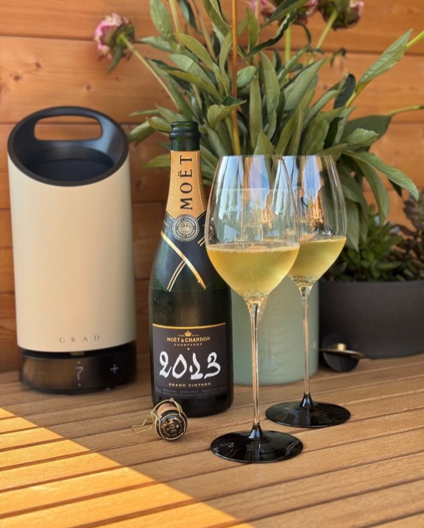 Man kennt @moetchandon . Man kennt den Brut Impérial. 
Ein Klassiker, den fast jeder schon mal im Glas hatte – solide, verlässlich, leicht…