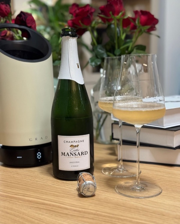 Zwei Abende. Zwei Flaschen. 
Und plötzlich wird klar, wie spannend es ist, Herkunft mal im direkten Vergleich zu schmecken.

Gestern: Achille…