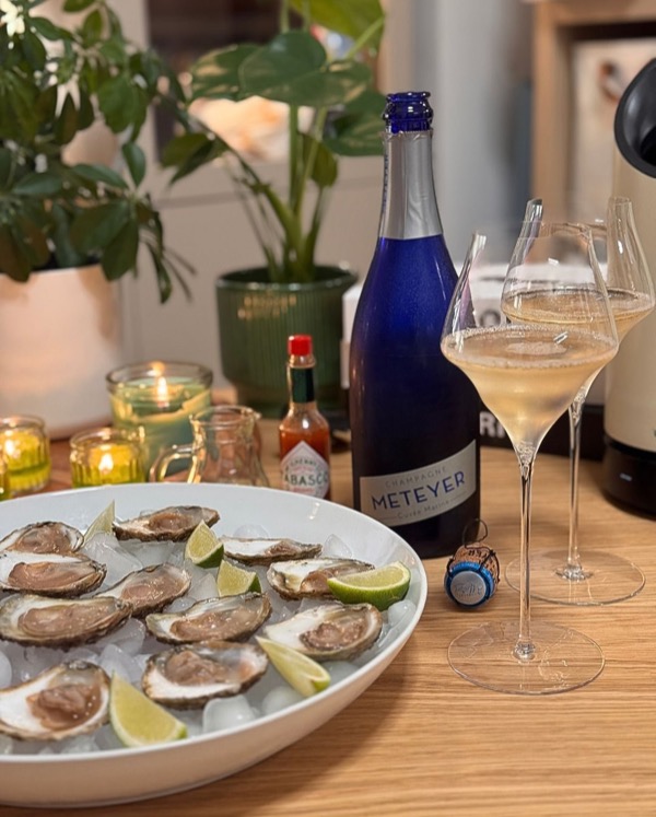 Auch wenn es hier scheinbar gerade nicht die beste Zeit für Austern ist – unser Austern-Dealer hat uns inzwischen zum dritten Mal versetzt 😄 –…