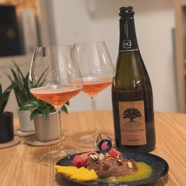 Ein Abend voller Aromen und Experimente – der @champagnemgmarteauxguillaume Infusion hat mich mal wieder überrascht! 🍾✨

Die Kombination aus der…