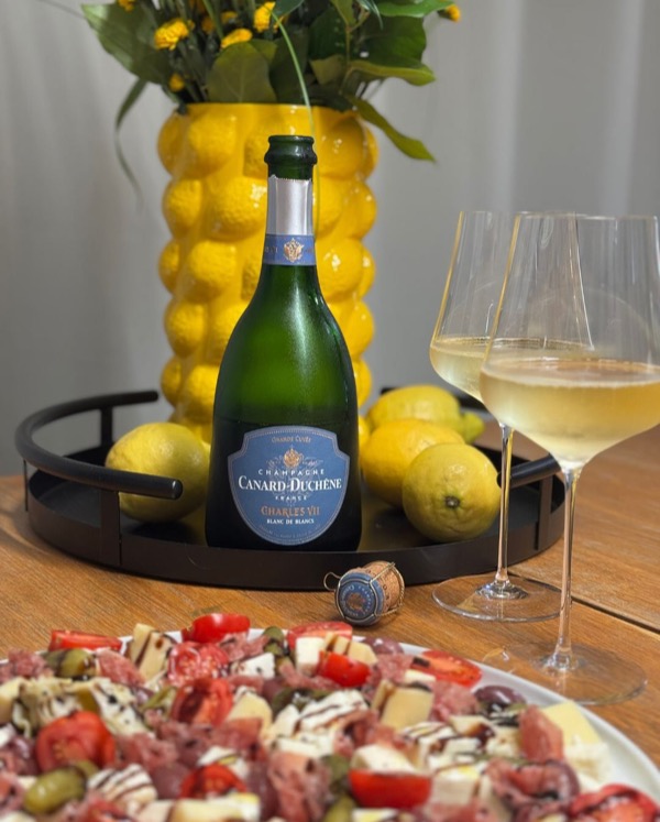 Manchmal braucht es gar nicht viel: Ein entspannter Abend, ein kleiner Hunger – und ein Kühlschrank, der gut vorbereitet ist.

Gestern gab’s eine…