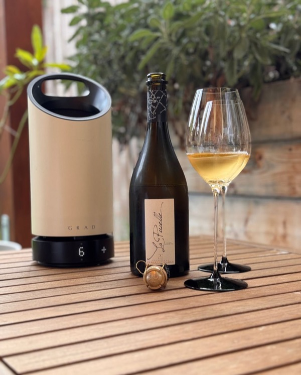 Die Gartenlounge im Halbschatten. Ein ruhiger Nachmittag, an einem der letzten Ferientage bevor der Schulalltag der Kids wieder los geht und der…