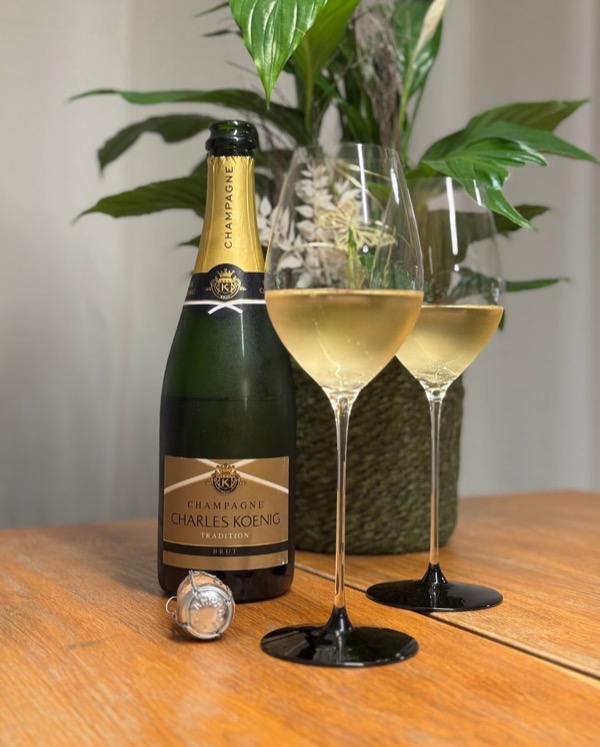 Ein ehrlicher Moment, ein ehrlicher Champagner – und genau deshalb gehört auch das mal gesagt: Der Charles König war solide, aber eben kein…