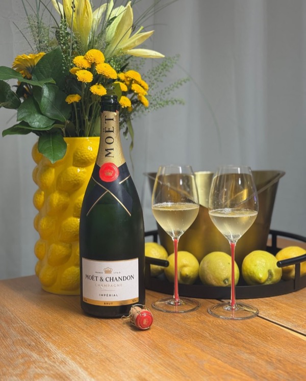 Sechs Tage kein Post – nicht weil ich nicht wollte, sondern weil ich beruflich auf einer Messe komplett eingespannt war.

Messewoche. Keine Pause.…