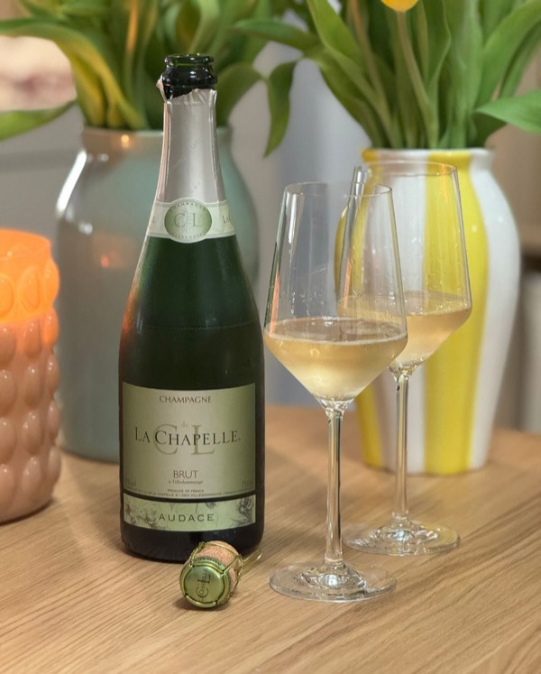 Gestern gab’s mal wieder eine spontane Wahl ohne große Überlegungen: 
🥂 @cldelachapelle – Audace Brut

Ein Winzerchampagner aus einer der…