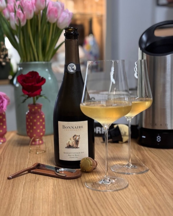 Wer 100 % Chardonnay liebt, kommt an den Grand-Cru-Lagen von Cramant an der nördlichen Côte des Blancs nicht vorbei. Das Dorf ist berühmt für Weine…