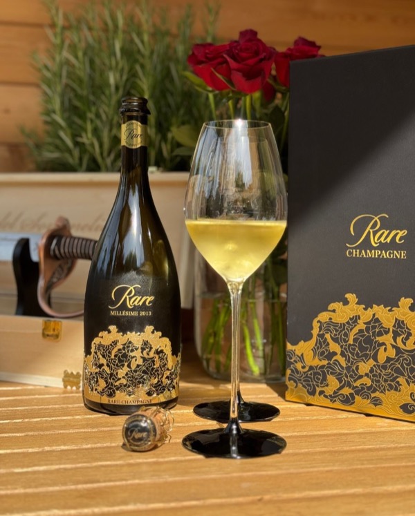 Heute habe ich den @rarechampagne_official Millésime 2013 zu meinem Geburtstag geöffnet – und damit nicht nur eine Flasche, sondern eine ganze…