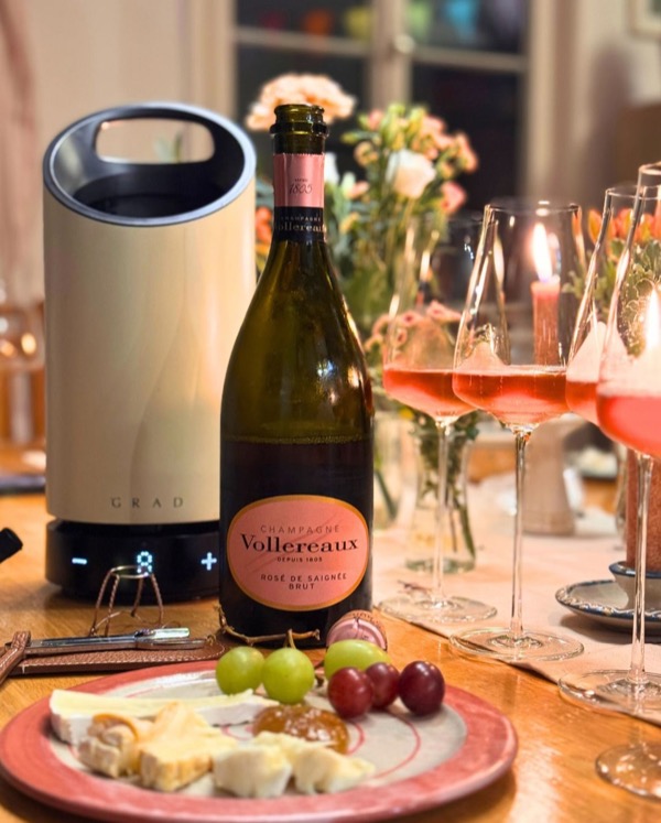 Eigentlich war das Menü nach dem Dessert am Ende, aber @saschalein114 hatte zum Abschluss doch noch eine Auswahl an Weichkäse geplant. Ein Trio aus…