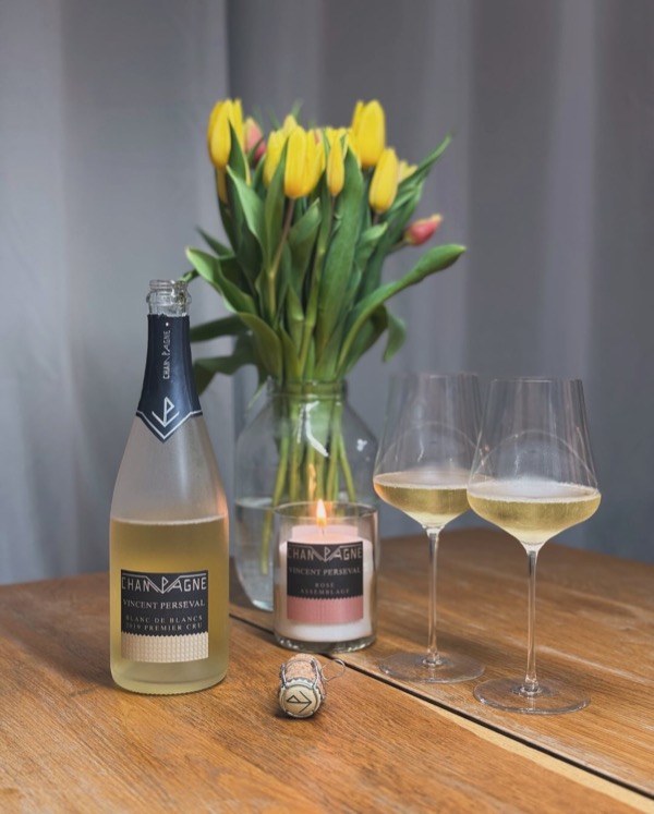 📍 Heute im Glas: Ein reinsortiger Chardonnay aus dem Jahrgang 2019 von @champagnevincentperseval . Ein Blanc de Blancs mit Charakter – frisch,…