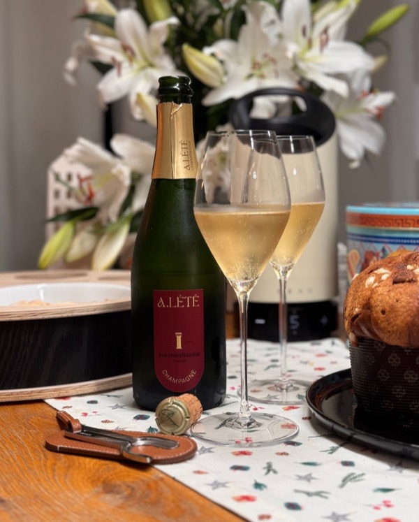 Wie jedes Jahr bemühe ich mich, über die Feiertage eine gute Panettone im Haus zu haben. 
Dieses Jahr selbstverständlich mit einem passenden Pairing…