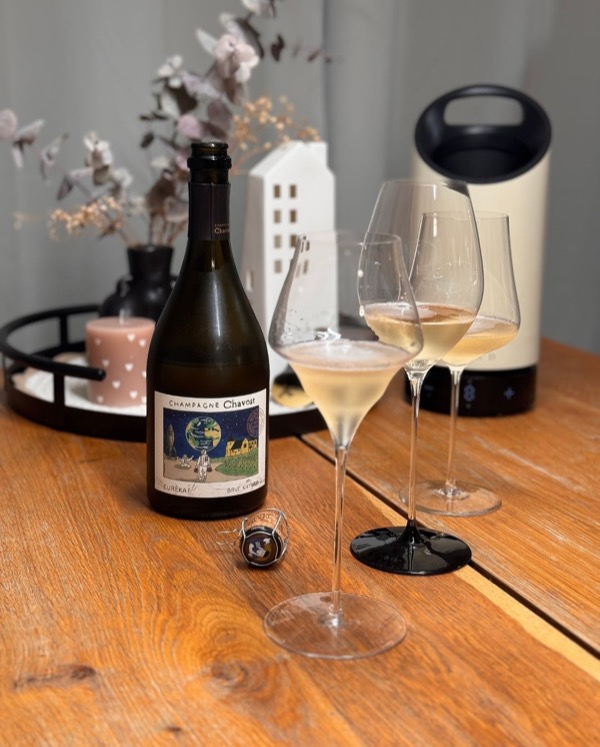 Für den gestrigen Abend durfte es etwas Anspruchsvolleres sein – und ich bin beim Eurêka! von @champagnechavost hängen geblieben. Eine von nur 833…