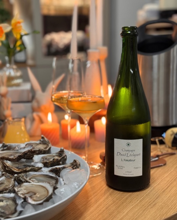 Wenn der Tag mittags schon mit einem grandiosen Seafood-Menü startet, wie kann man ihn dann abends noch toppen? Richtig, mit 20 frischen Austern 🦪…