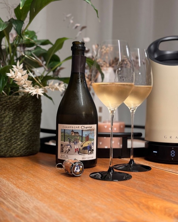 Gestern haben wir mittags spontan ein paar Pitas gefüllt – mit Zaziki, Rotkraut, zitronig angebratener Pute und etwas Frühlingszwiebel. Außen…