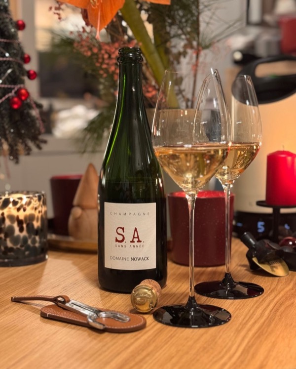 Heute kam die Flasche nicht von mir. Ich habe meist eine ziemlich klare Vorstellung davon, welche Champagner ich für welche Situation öffnen möchte.…