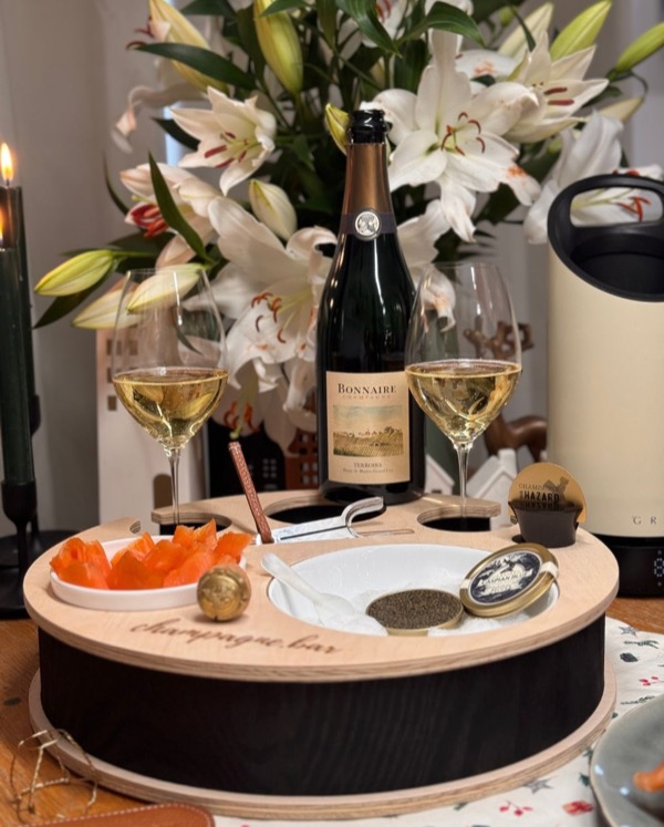 Wenn der Morgen mit Champagner und Kaviar beginnt, dann kann das eigentlich nur ein guter Tag werden.

Der purste Moment ist oft der stärkste.…