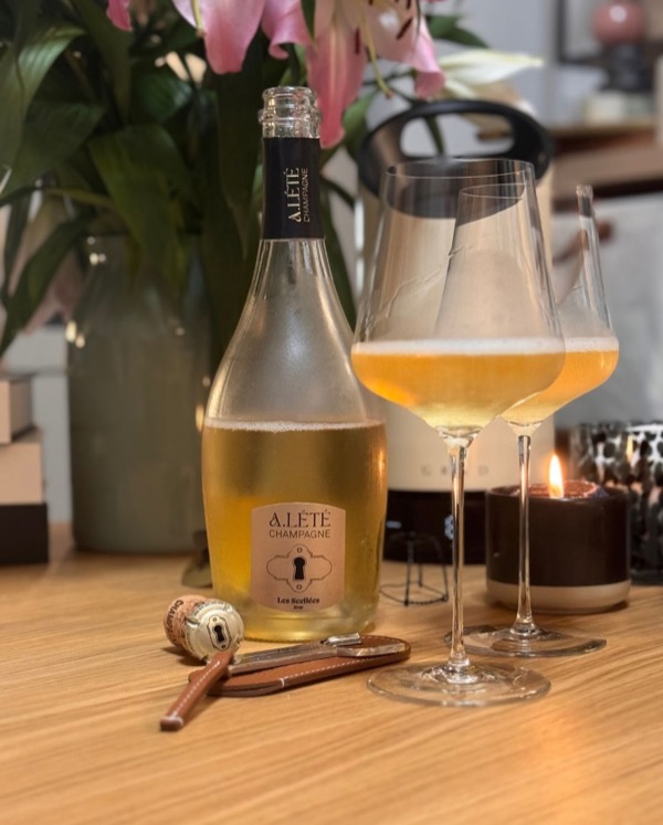 Gestern hatte ich einen Champagner im Glas, der zeigt, was perfektes Handwerk im Vallée de la Marne ausmachen kann: Den "Les Scellées" Brut von…