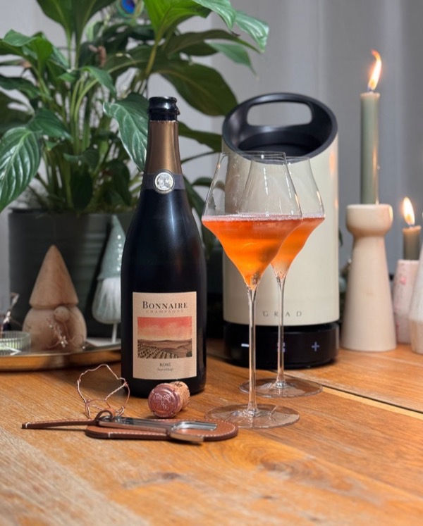 Rosé ist für mich nicht nur ein easy-summer Champagner, sondern eher eine bewusste Frage des Stils.

Deshalb mag ich Rosés am meisten, wenn sie gar…