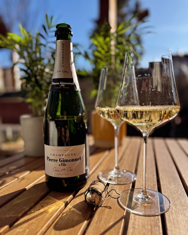 ☀️ Die ersten Sonnenstrahlen des Jahres – da setzt bei mir sofort FOMO ein! Also raus auf die Terrasse, Mittagessen in der Sonne und danach direkt…