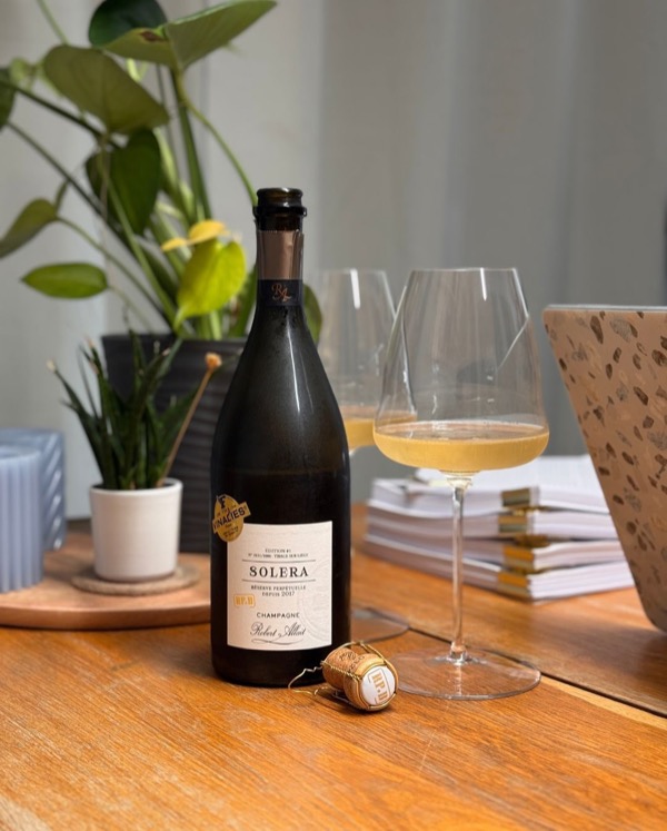 Gleicher Champagner -> der Solera RP.B – Extra Brut von @champagnerobertallait 

Drei Gläser -> Drei komplett verschiedene Erlebnisse.

->…