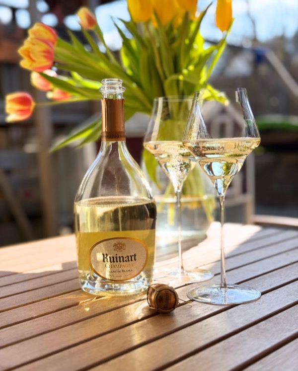 Kaum zeigen sich die ersten warmen Sonnenstrahlen, zieht es uns raus – raus auf die Terrasse, raus in den Garten. Die Hasen dürfen nach Monaten…