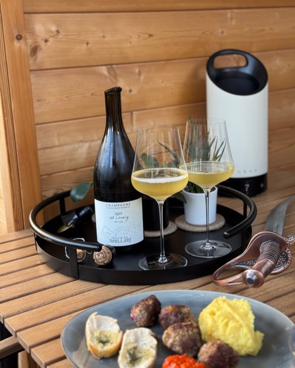 Zwei hungrige Kinder, drei unterschiedliche Wünsche – und am Ende eine Kombi, die doch ganz harmonisch scheint:

🥩 Gegrillte Fleischbällchen mit…