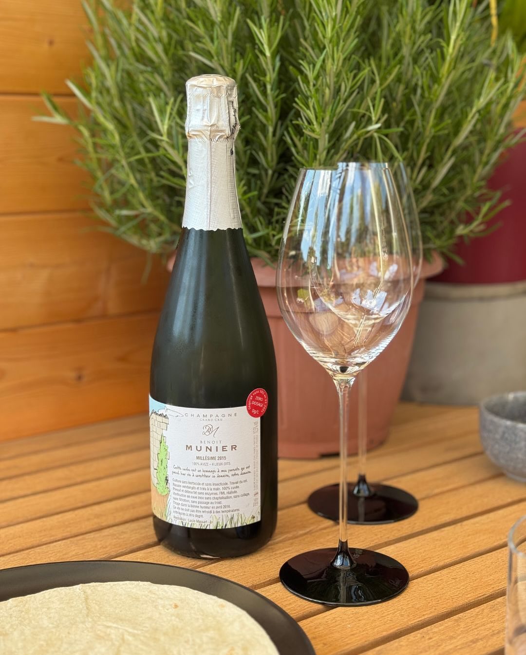 Grill, Gemüse, Wraps. Und im Glas? Präzision pur. ​ ​Heute Mittag war die Stimmung so frei wie das Essen. Die Kinder wollten Wraps – Freestyle natürlich – mit allem, was dazugeh… (5)