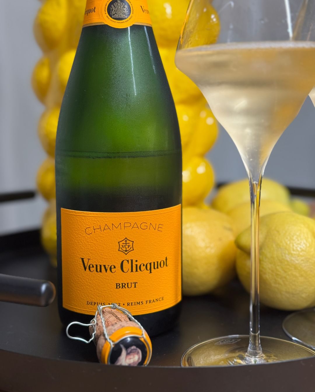 Heute mal wieder ein Klassiker im Glas: @veuveclicquot – Yellow Label Brut. Mich interessiert: ​Welche Flasche von Veuve Clicquot würdet ihr empfehlen? ​ Sollte ich unbedingt di… (6)