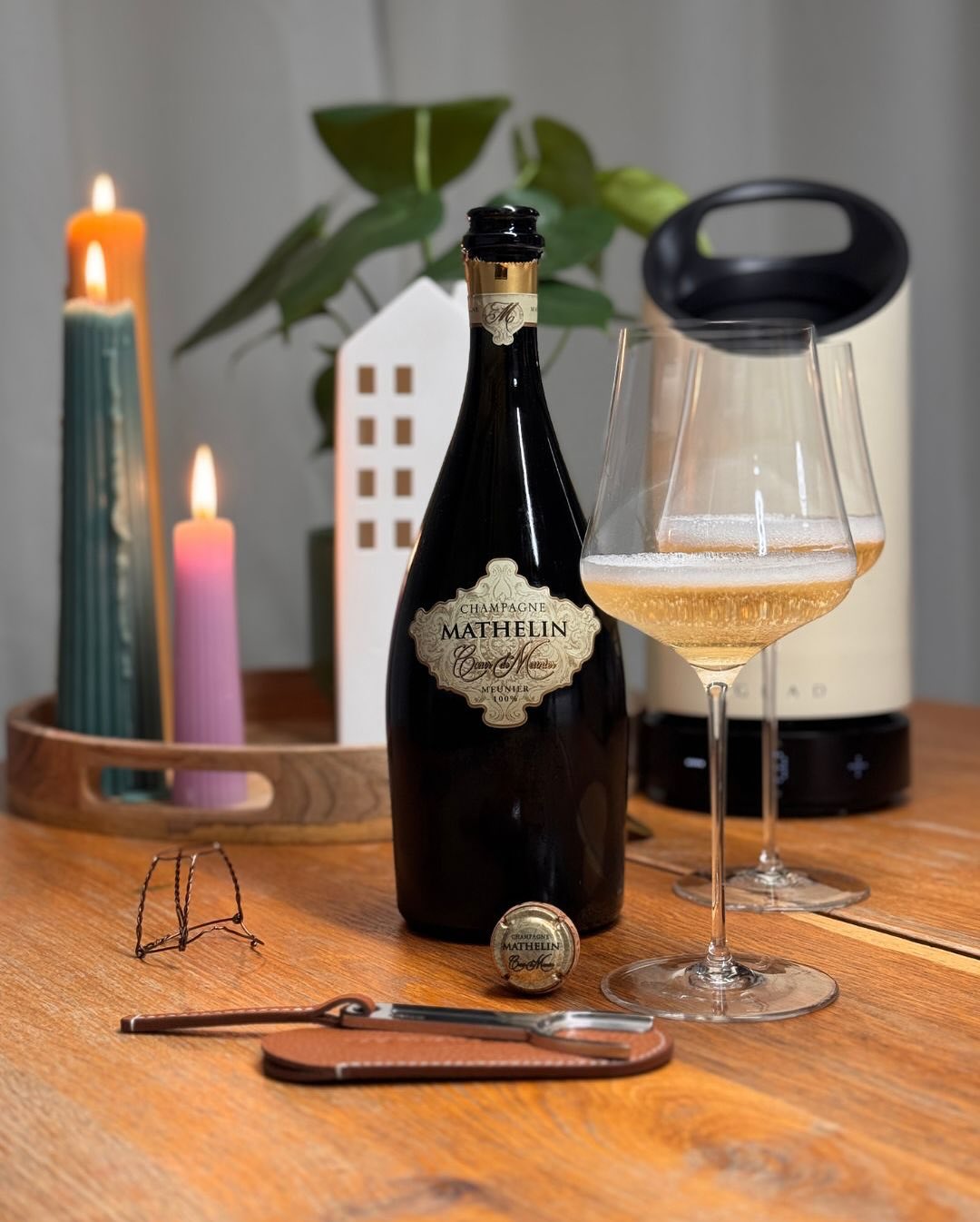 Wie stark lässt du dich von der Optik einer Flasche beeinflussen? ​ Ich versuche es eigentlich komplett auszublenden. Meine Frau – Designerin – bewertet das aber immer mit. Und … (1)