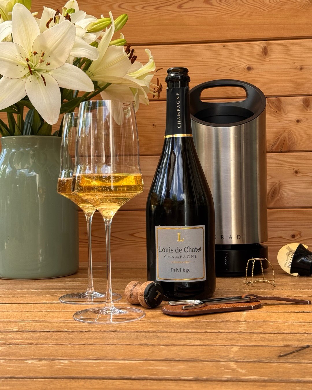 Der Privilège von @louis_de_chatet ist eine Cuvée aus Barbonne-Fayel. Das liegt nicht in den klassischen Grand-Cru-Lagen der Côte des Blancs, sondern an der Côte de Sézanne. Das… (1)