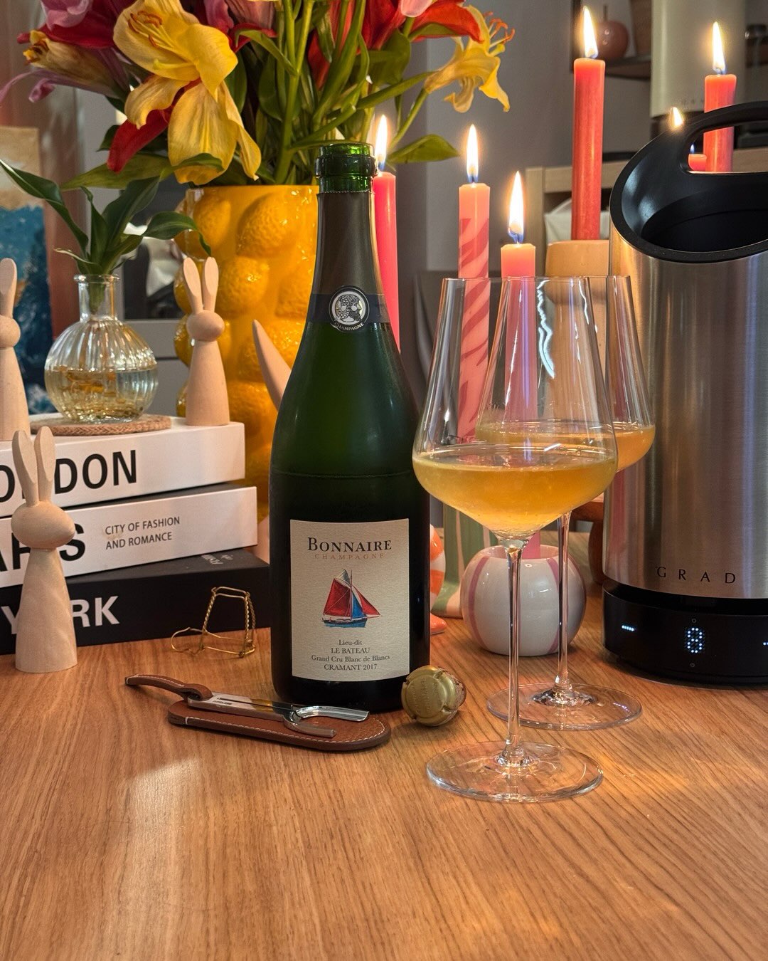 100% Chardonnay, ein einziges Lieu-dit, ein einziger Jahrgang, sieben Jahre auf der Hefe. Das ist die Logik hinter dem Le Bateau 2017 von @bonnaireclouet . Le Bateau ist kein ge… (1)