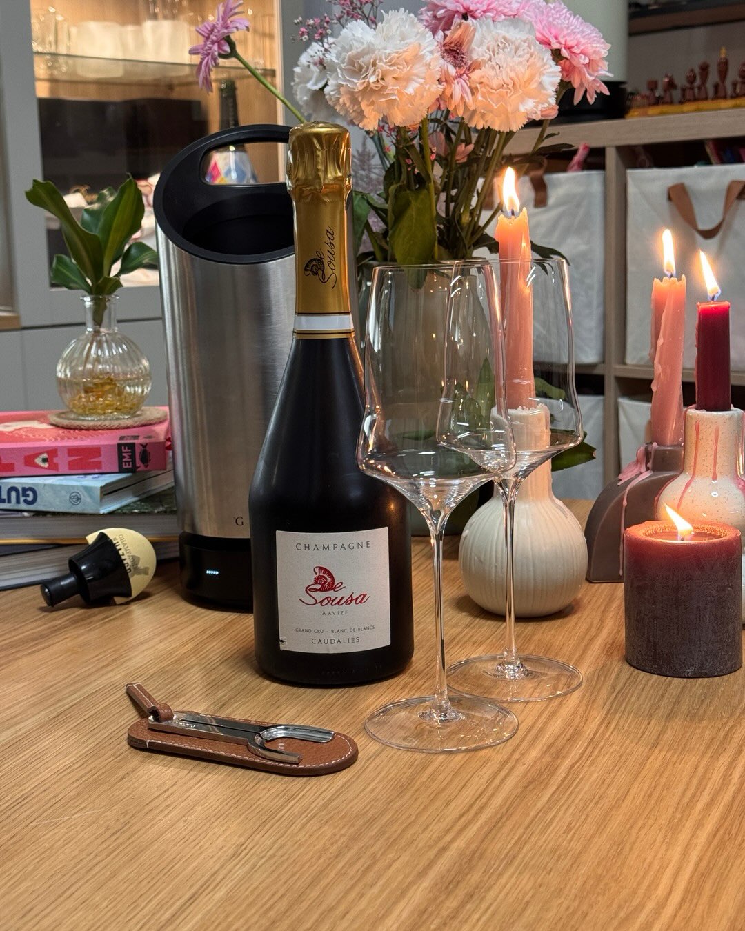 50% Réserve perpétuelle, Demeter-zertifiziert, Chardonnay aus Avize. Und trotzdem überrascht mich @champagnedesousa mit der Caudalies jedes Mal neu. @champagnedesousa vinifizier… (3)