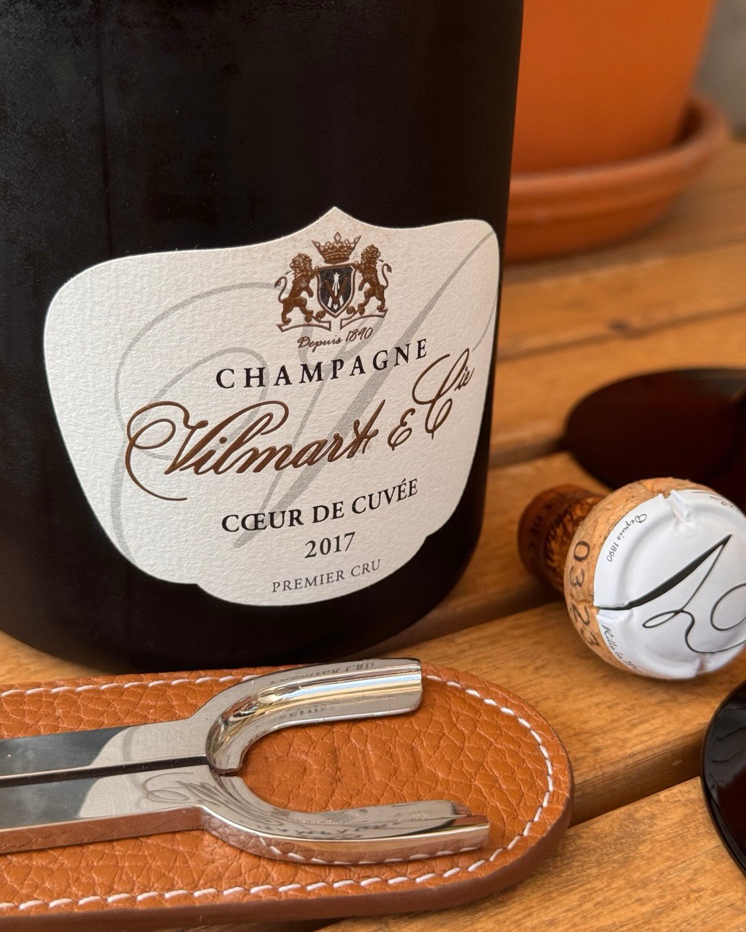 Die zitrische Frucht, die feine Vanille und die Mineralik haben mir beim Coeur de Cuvée 2017 von @champagnevilmart am meisten gefallen. Die Mousse ist seidig, und der Wein an si… (5)