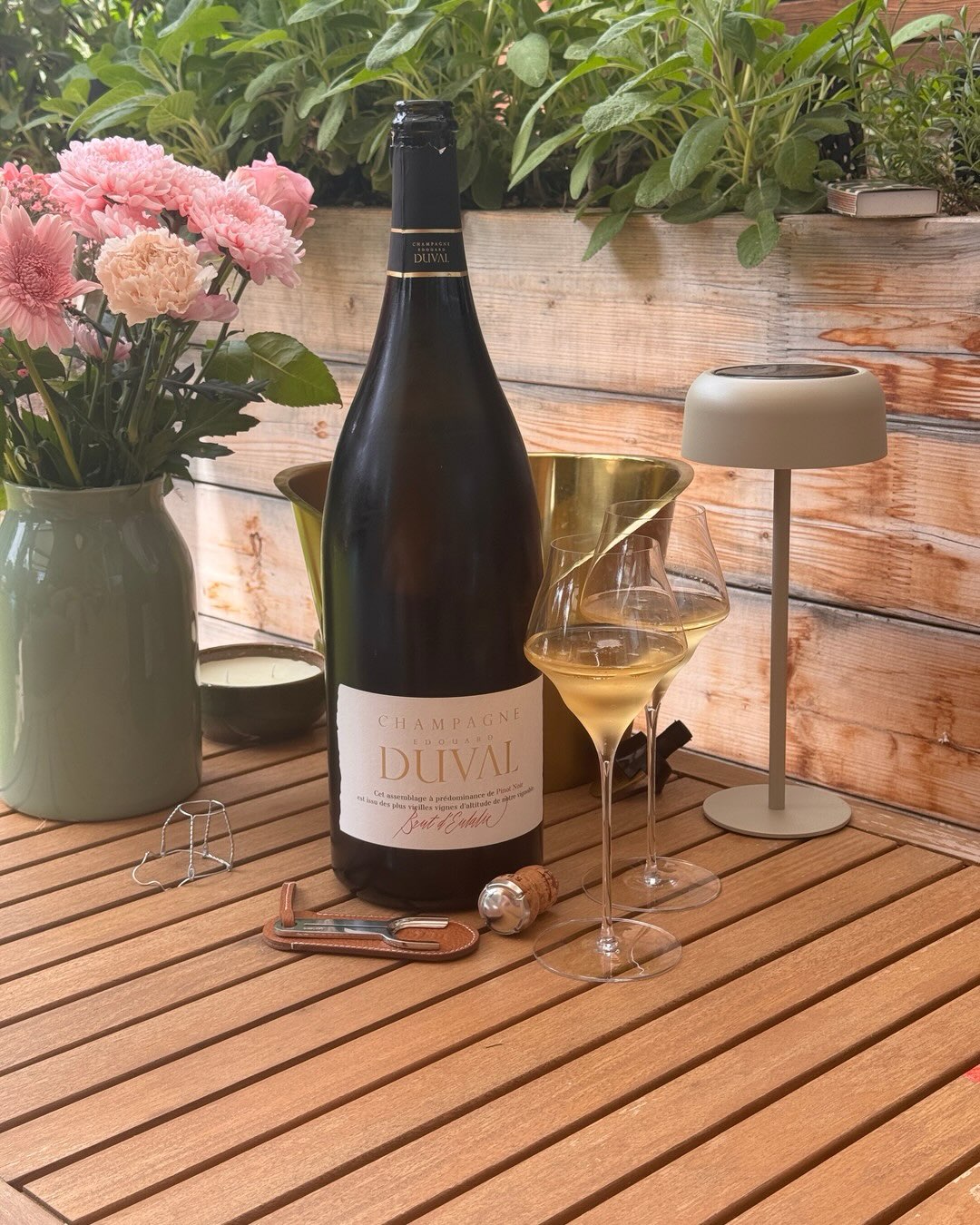 Ein Jeroboam verändert alles. Ich kenne die Brut Eulalie von @champagne_edouard_duval bereits aus der 0,75-Liter-Flasche. Frische rote Frucht, Kirsche, Himbeere, eine zarte Bais… (7)