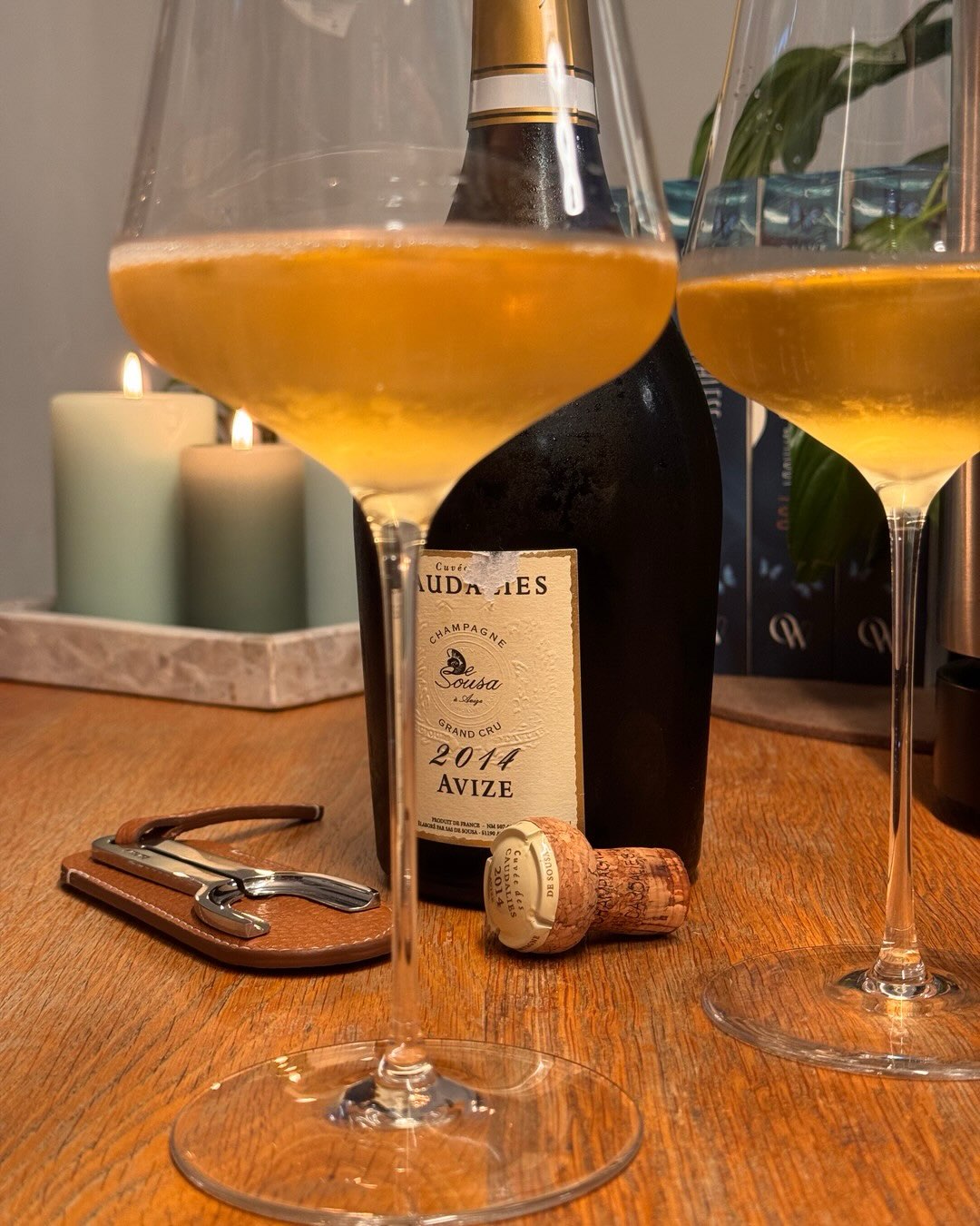 Nach dem 2006er Caudalies im April ist jetzt der 2014er dran. 100% Chardonnay, keine Filtration, 60+ Jahre alte Reben aus Les Pierres Vaudons in Avize. Der Millésime 2014 von @c… (7)
